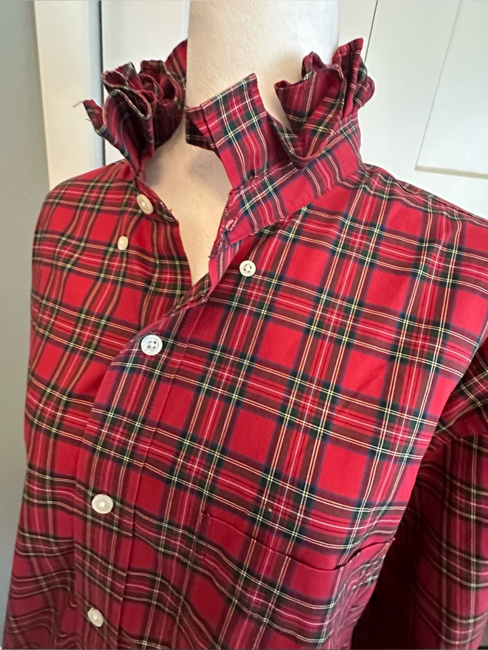 Women - Upcycled (reworked) men’s shirt with ruffled collar